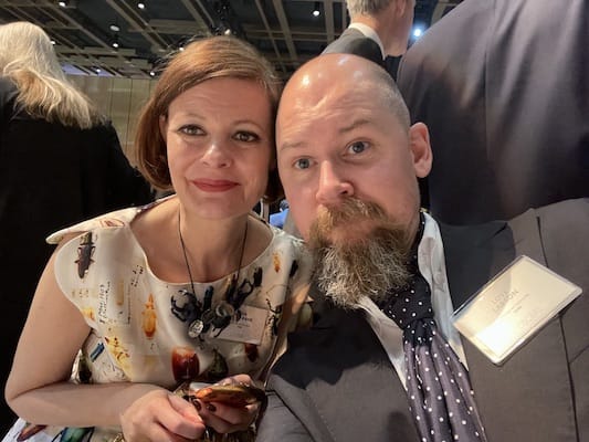 Hemligheten bakom maskerna - årets hederspristagare visar och berättar