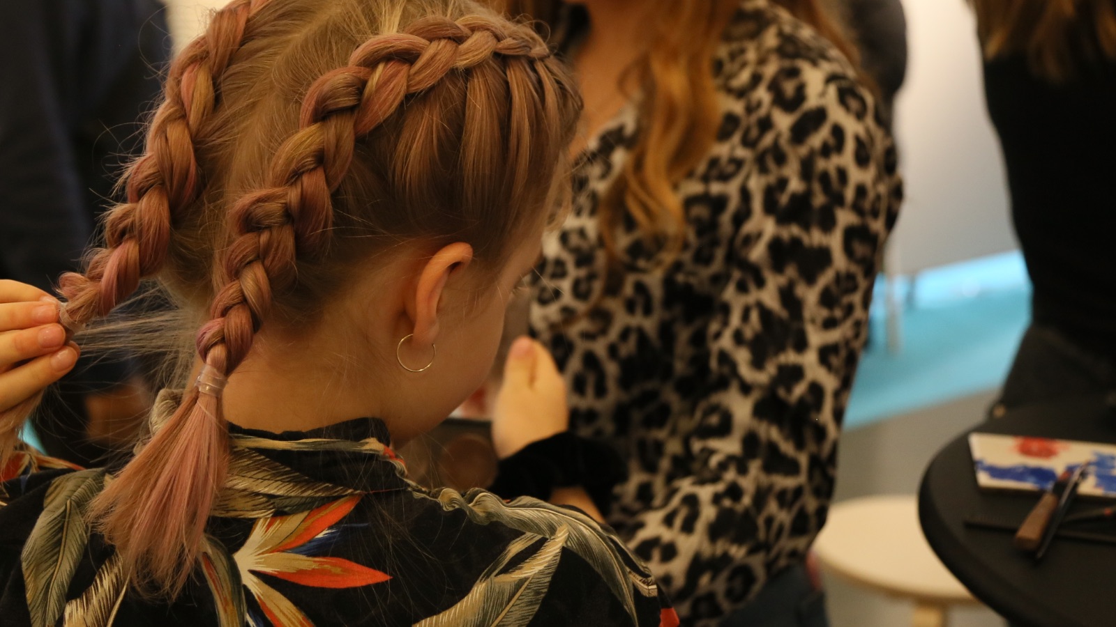 Normbrytande sminkning